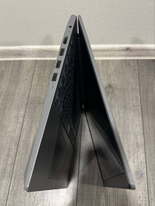 Ігровий ноутбук Lenovo. MX330, i3 1005G1, 12Gb DDR4, NVMe256Gb.