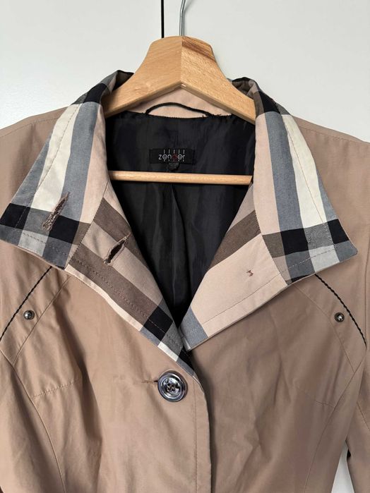 Karmelowy trencz klasyk na każdą okazję rozmiar M