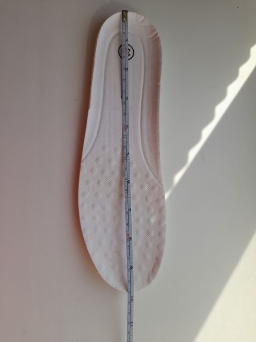 Кросівки весняні,   нові, 38 розмір