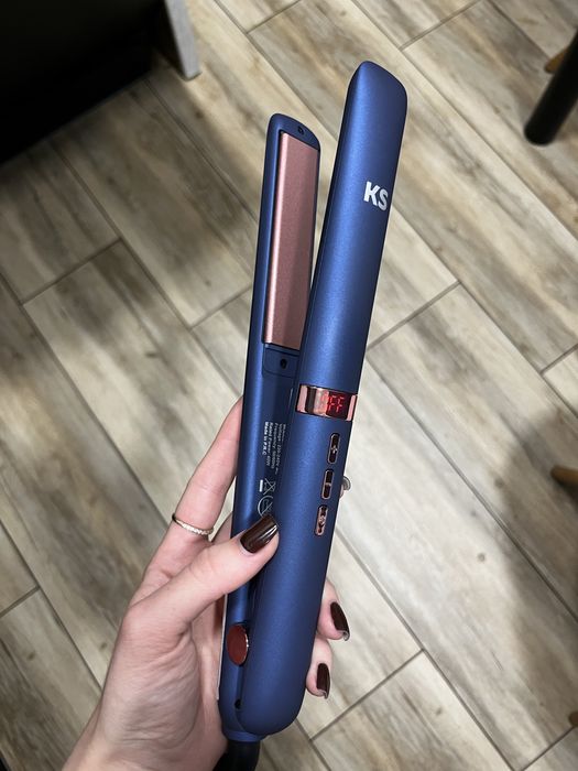 Вирівнювач для волосся