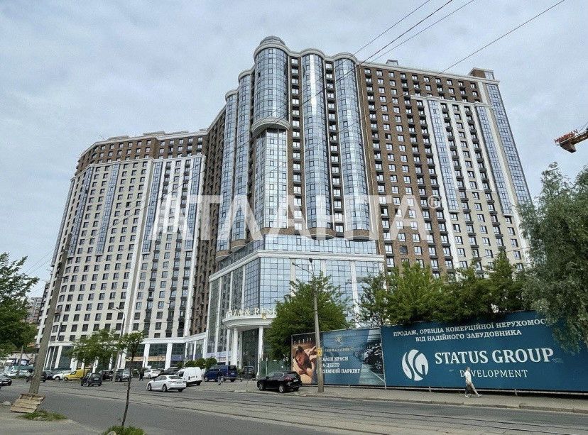 Однокімнатна видова квартира біля Контрактової площі