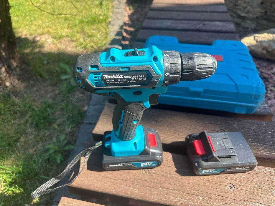 Акумуляторний шуруповерт Makita з DFR патроном та набором ( Макіта)