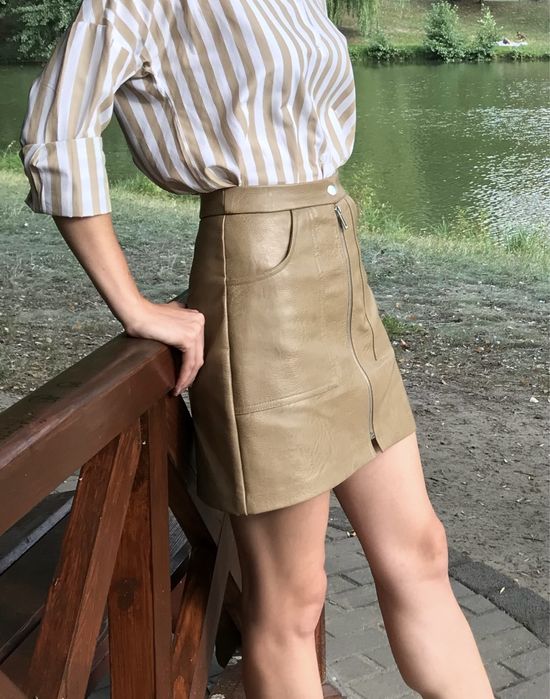 Спідниця з еко-шкіри Stradivarius