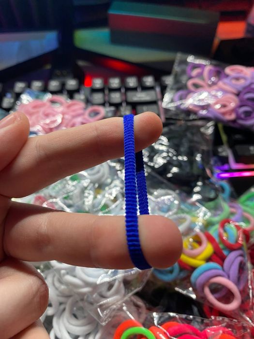 Резинки для волосся