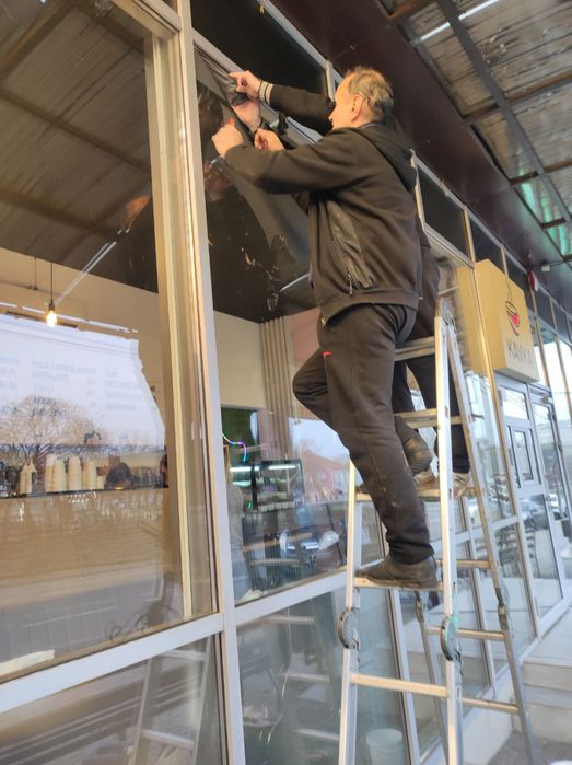 Уборка квартир. Клининг Николаев. Химчистка. Мойка окон. Уборка. Фасад