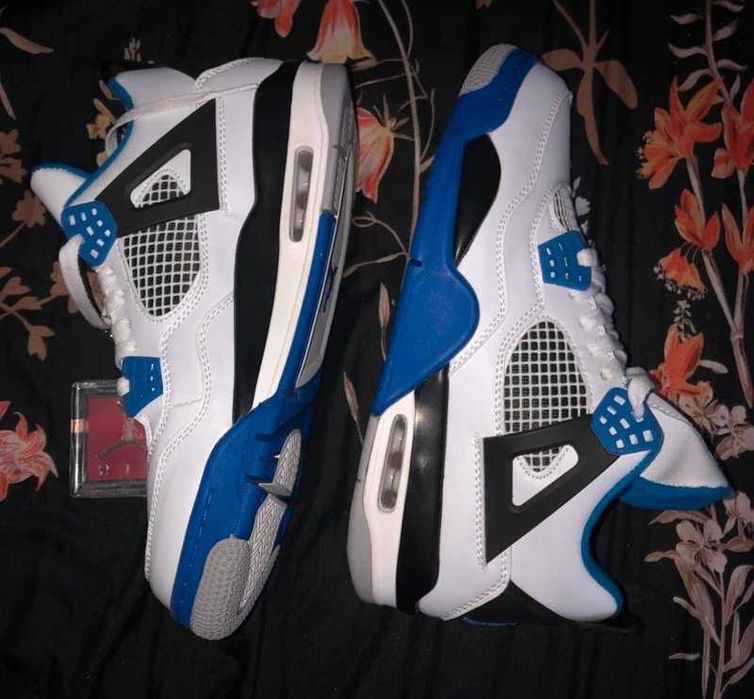 Szybka wysyłka Jordan 4 retro Motorsports R.39