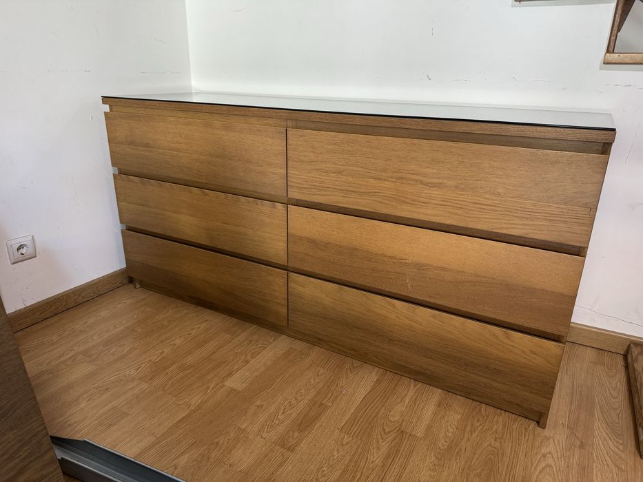Comoda Malm ikea + tampo de vidro