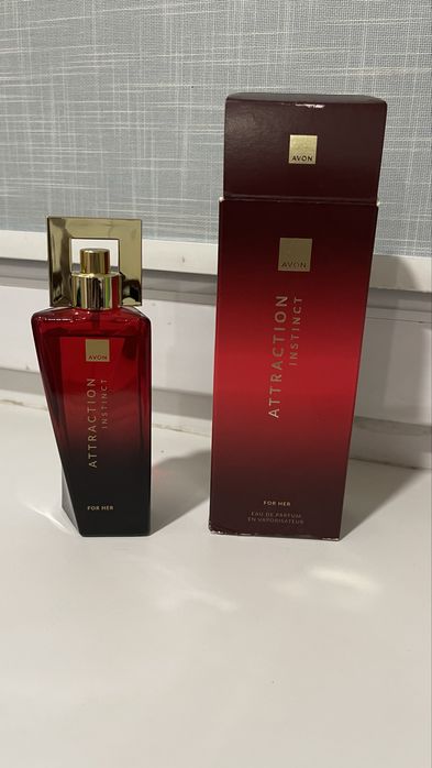 Парфумна вода attraction instinct Avon