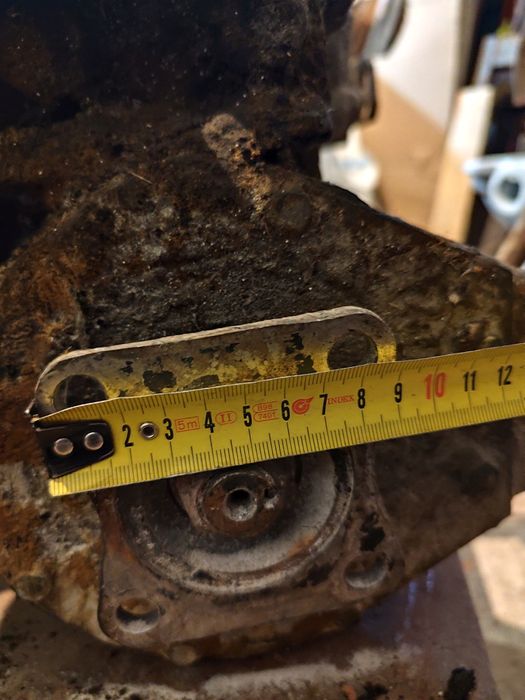 Лебідка на ГАЗ- 66  або ЗИЛ можливо   стояла на камазі позаду прак