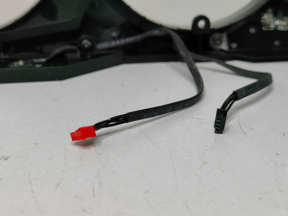 Obudowa ramka do wentylatorów MSI GeForce RTX 4090 GAMING X TRIO 24GB