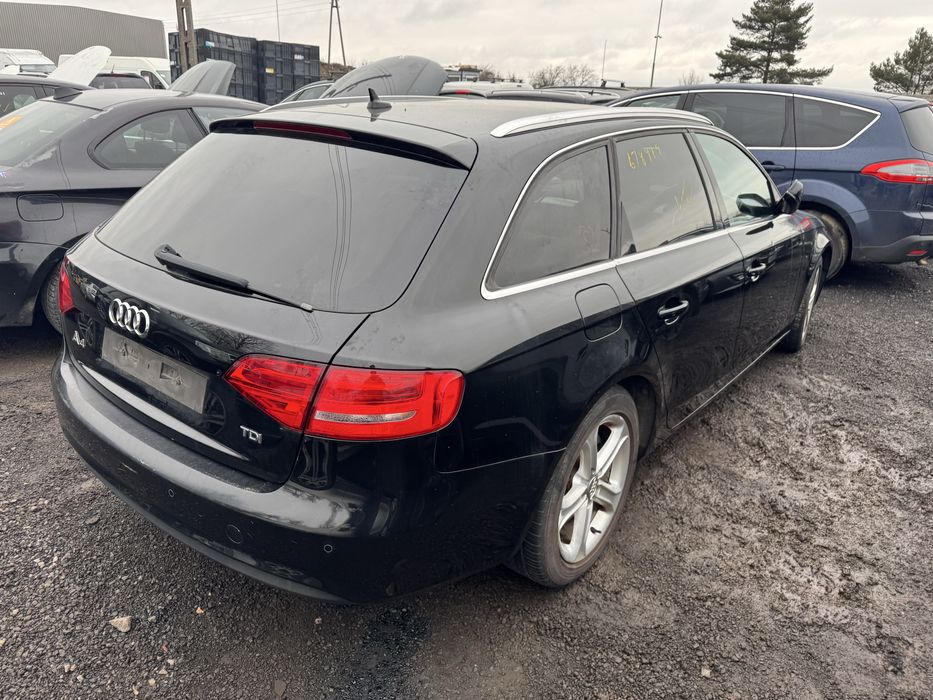 Audi A4B8 2012 R, silnik 2.0 diesel Anglik z kluczykami