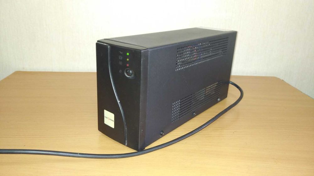ДБЖ Безперебійник UPS 850 VA LogicPower