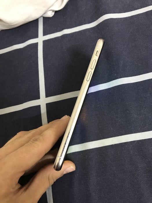 Продам айфон 10