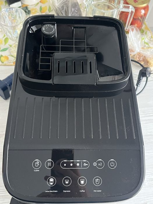 Кавоварка Delonghi Magnifica Evo