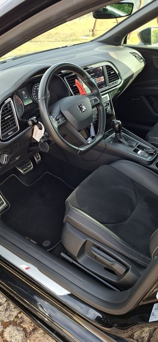 SEAT Leon Cupra 300