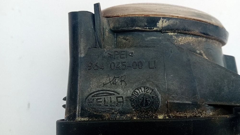 Farol nevoeiro frente esquerdo VOLKSWAGEN Polo (6N)