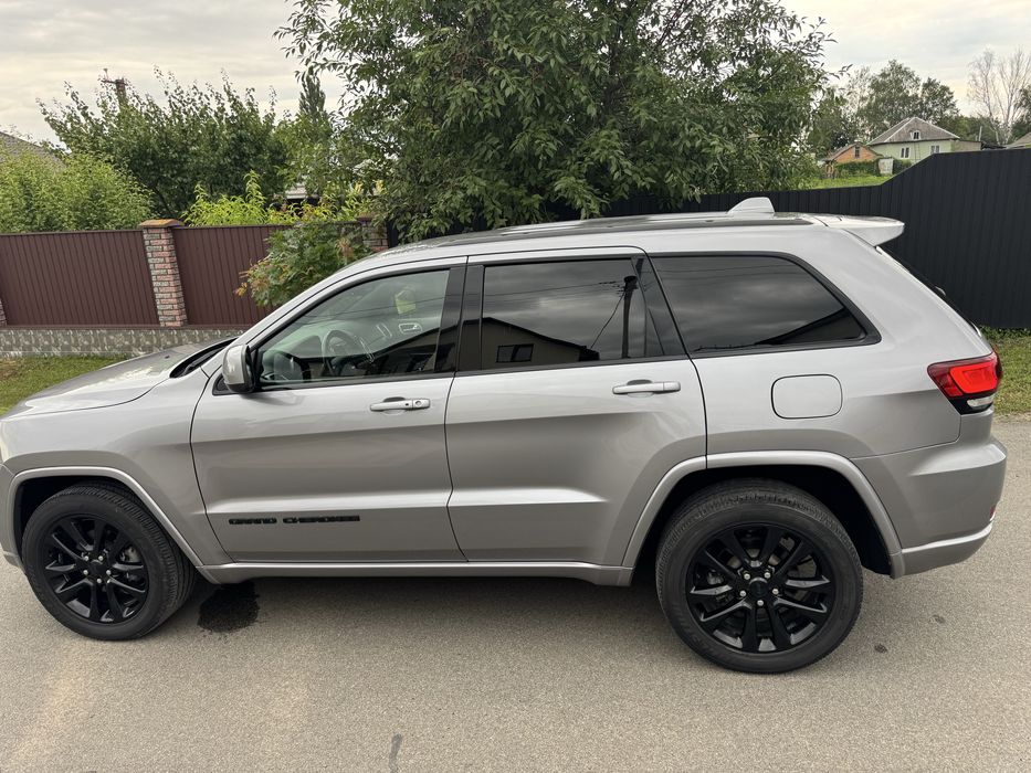 2020 Jeep Grand Cherokee в идеале с ГБО