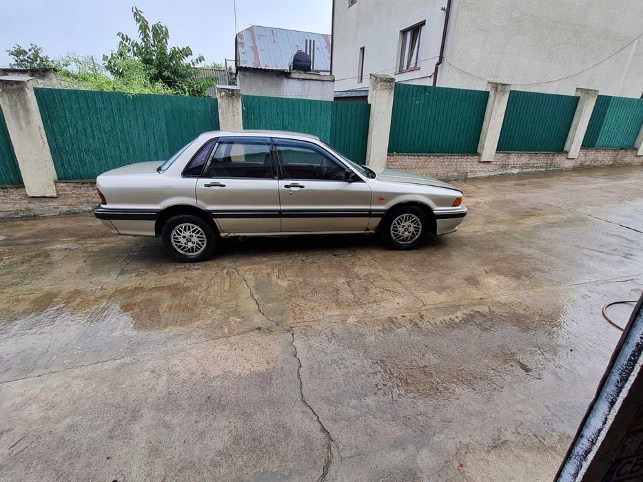 Капот міцубісі галант 6  88-92г mitsubishi