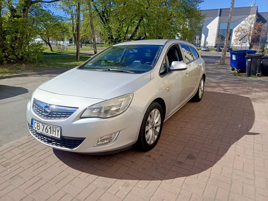 Opel Astra 2012 Rok