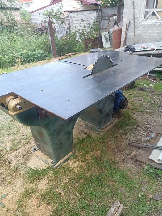 Деревообрабатывающий станок