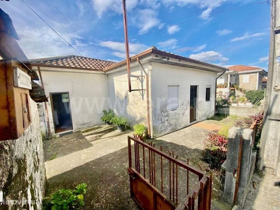 Moradia V2 em Gondalães, Paredes