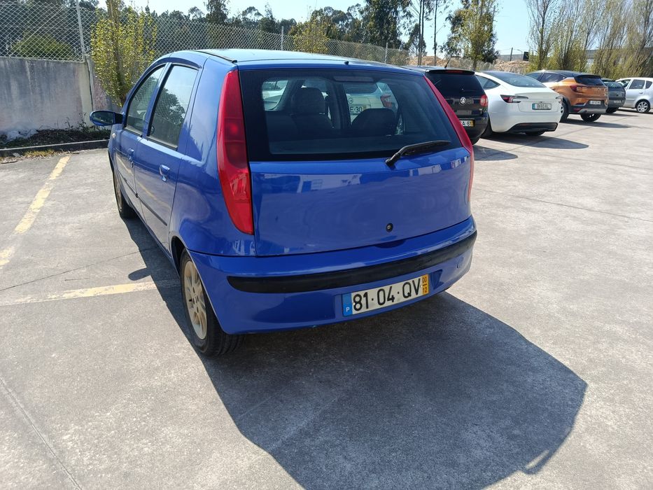Fiat Punto com passagem de nome selo e inspeção