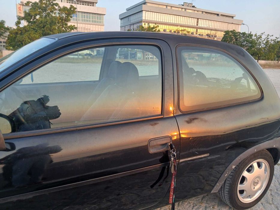 Opel Corsa Swing 1997 preto