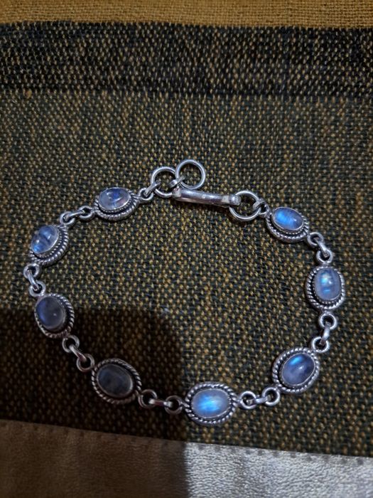 Pulseira  em prata com pedras da lua