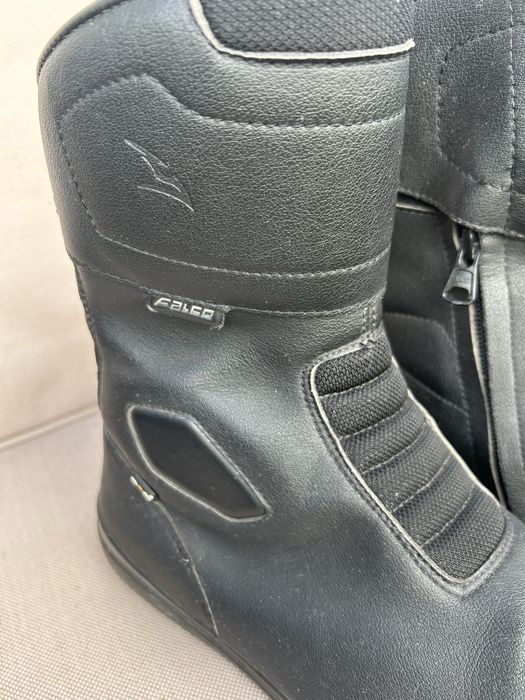 Vendo Botas Mota - marca Falco - tamanho 44