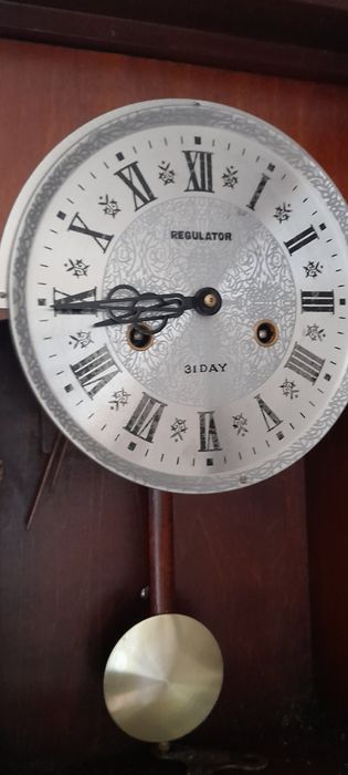 Relógio de Parede Vintage “REGULATOR  31 Day” – Pêndulo –