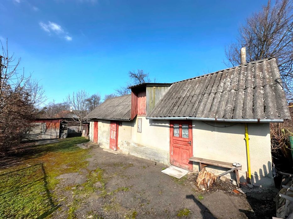 Продається будинок, неподалік м.Стрий у с.Комарів