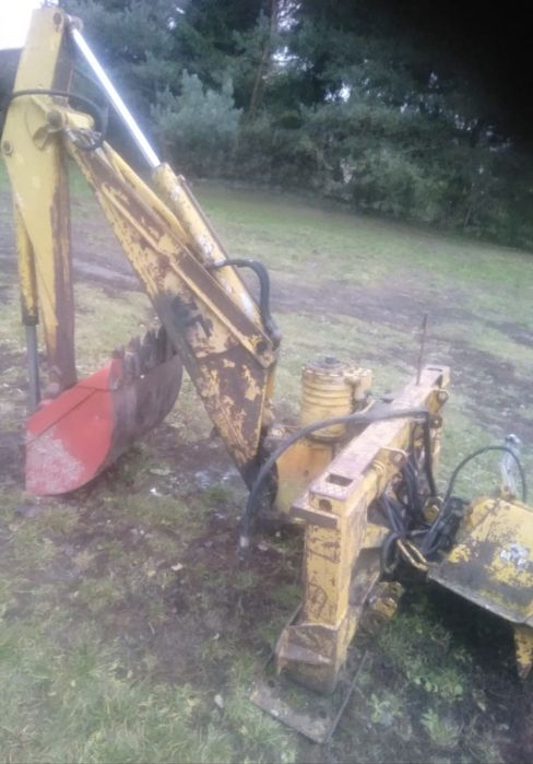 Osprzęt kopiący mf troll silownik cyklop ramię, koparka łyżka ładowacz