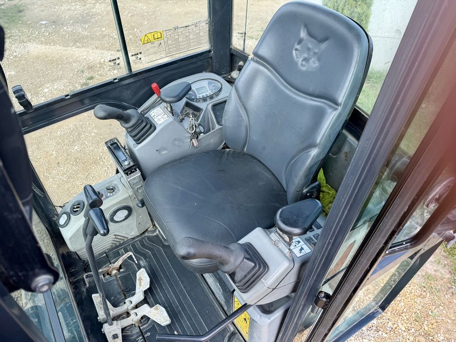 Bobcat E20 2015 r 4 łyżki wiertnica mini koparka bobcat e20