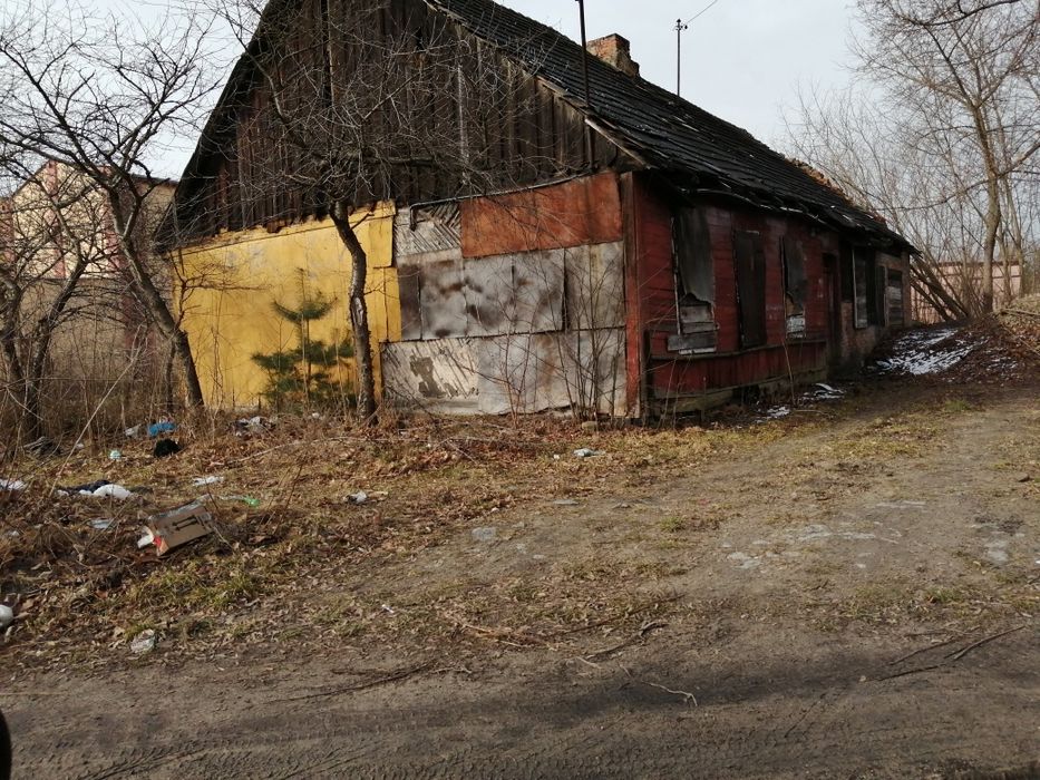 Działka o powierzchni 461 m2 z domem o powierzchni 165 m2 w centrum