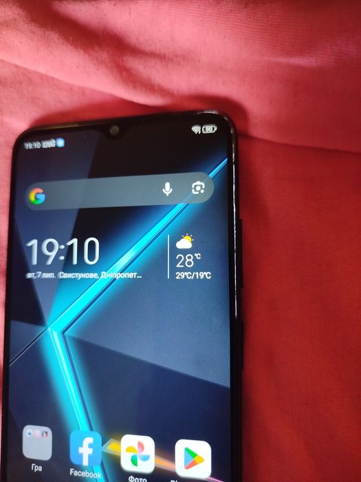 Продам телефон nubia8150N