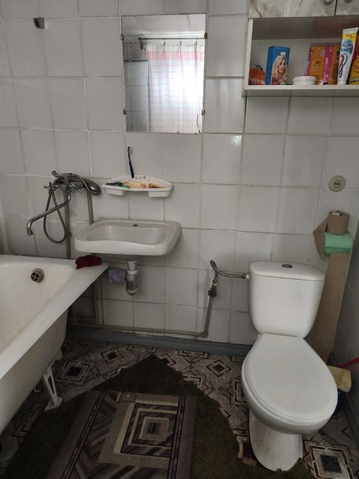 Продам будинок в центрі міста Верхньодніпровс.