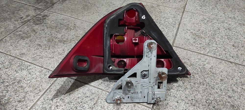 Farol Traseiro para Mercedes Classe C Sedan W203