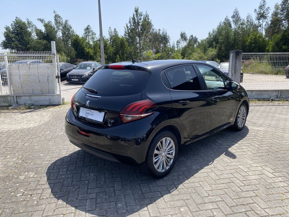 Peugeot 208 1.6 HDI - Android + Câmara