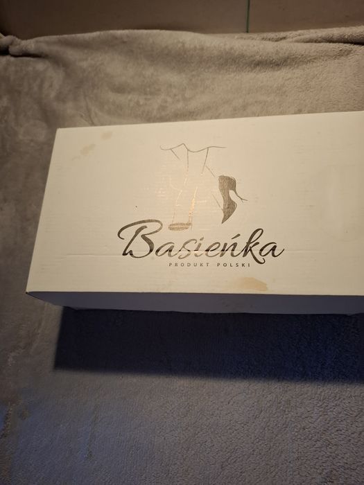 Sprzedam Nowe buty na szerokim obcasie