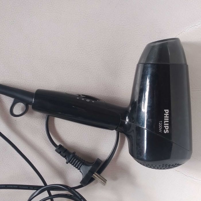 SUSZARKA turystyczna składana PHILIPS - 1200W /
Zachęcam do zakupu