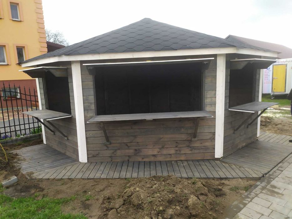 domek handlowy kiosk stragan rogowy