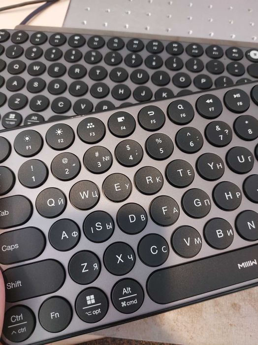 Гравировка клавиатур MacBook. Лазерная гравировка на клавиатуре Киев ...