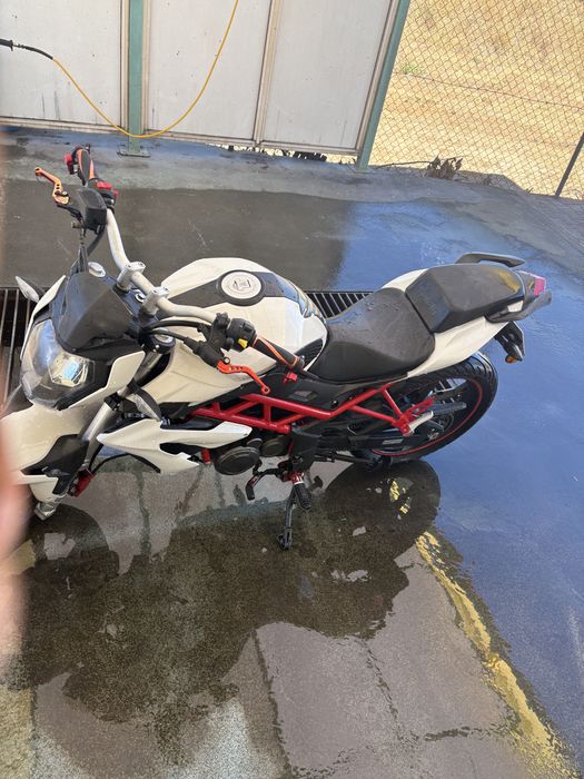 benelli 125BN modificada