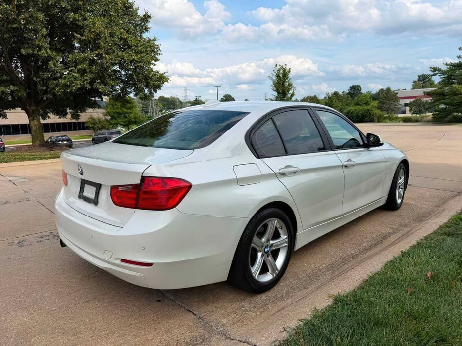 BMW 3 Series 320i      2015