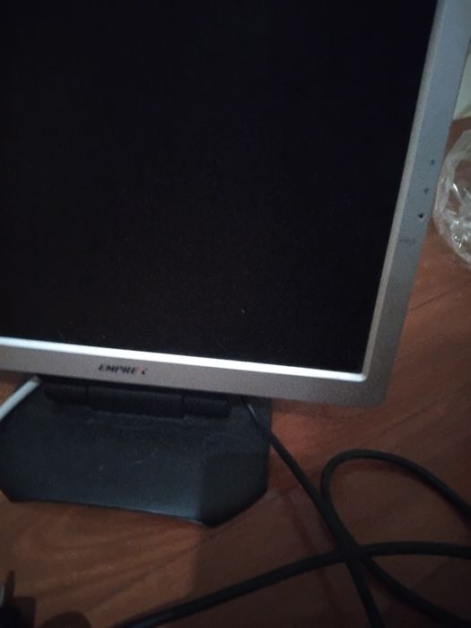Monitor antigo emprex