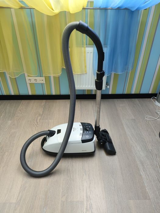 Пилосос Miele S762 Turbo 2000W