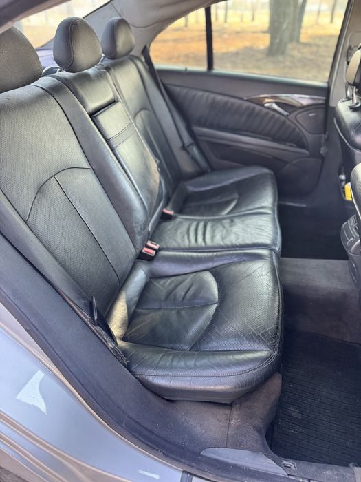 Mercedes-Benz E-class 211