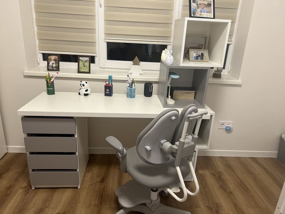 Стіл пимьмовий в ідеальному стані