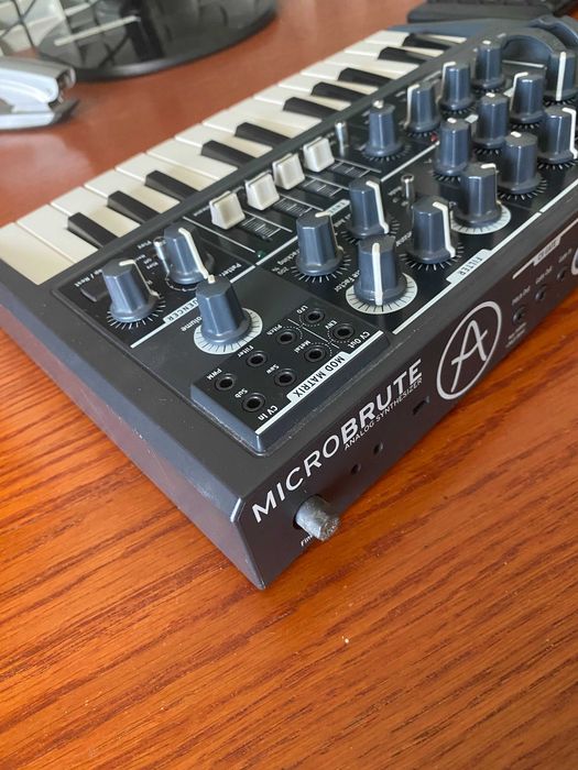 Arturia Microbrute