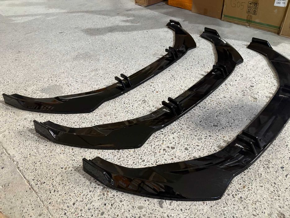 Губа переднього бампера на Audi A5 B9 2020-2023 року | під RS бампер